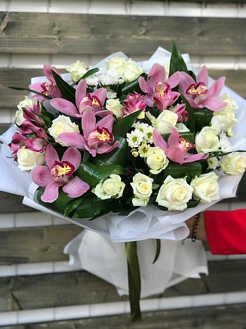 Букет цветов из: Розы и Хризантемы в Поворино