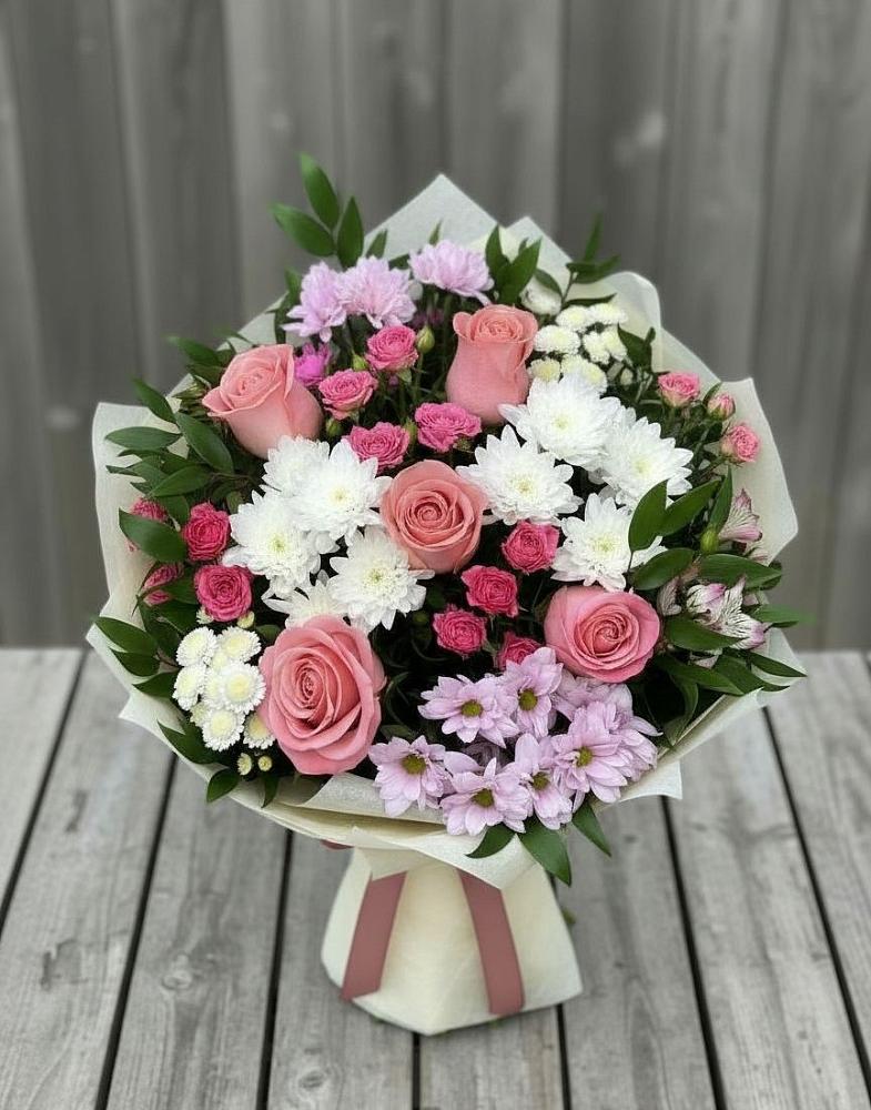 Букет цветов из: Альстромерии, Гвоздики, Розы и Хризантемы в Поворино