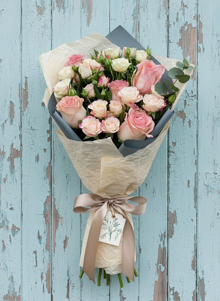 Букет цветов из: Розы в Поворино