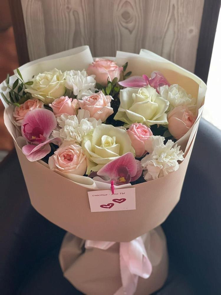 Букет цветов из: Орхидеи, Розы и Гвоздики в Поворино