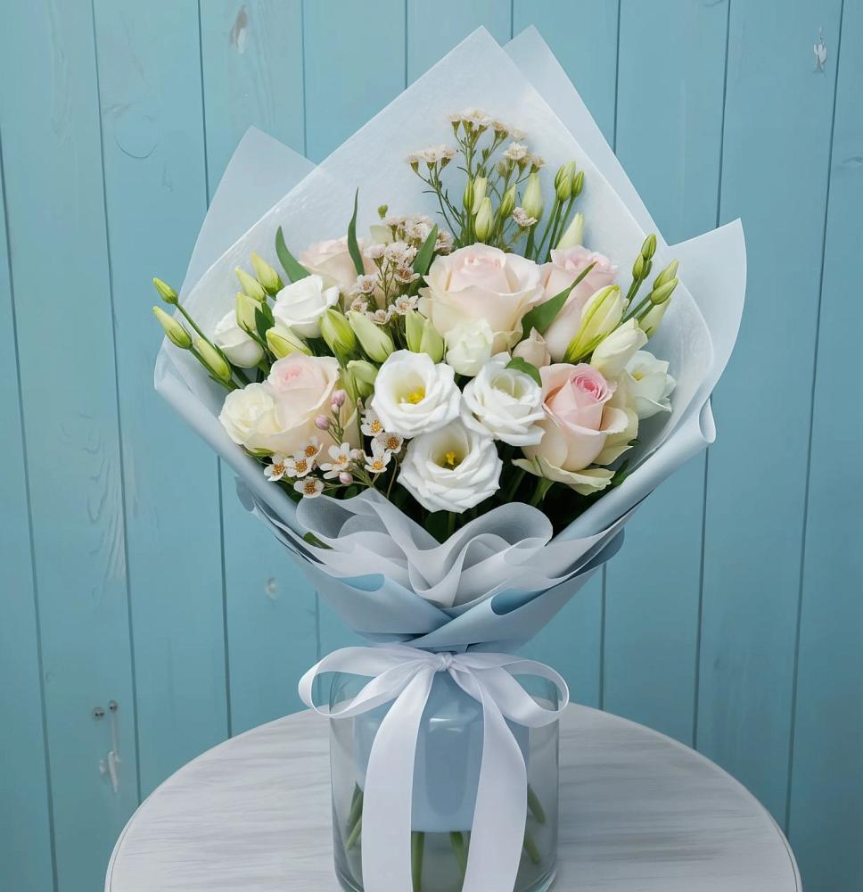 Букет цветов из: Розы и Лизиантусы в Поворино