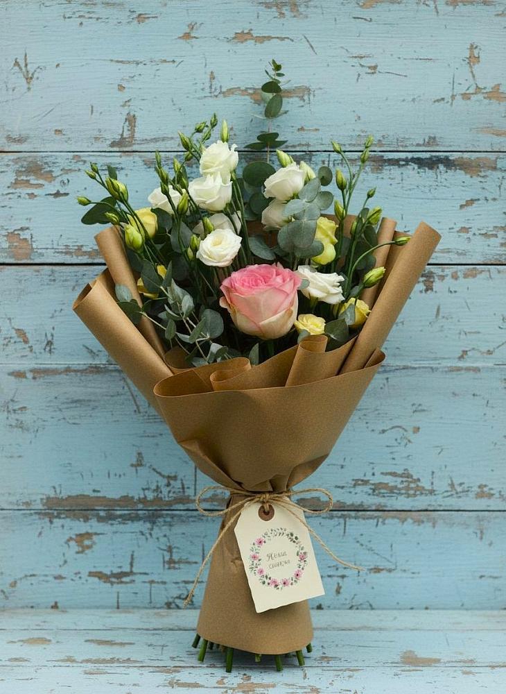 Букет цветов из: Розы и Лизиантусы в Поворино