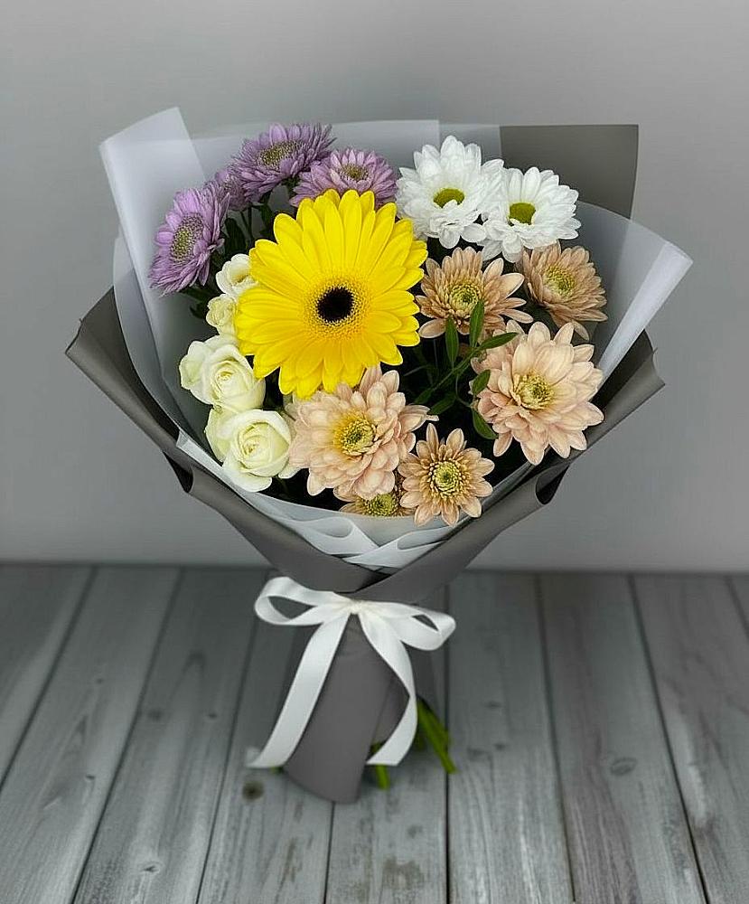 Букет цветов из: Розы, Герберы и Хризантемы в Поворино