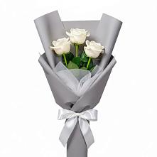 Букет 3 белые розы в Поворино