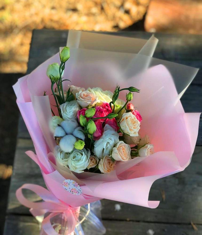 Букет цветов из: Розы и Лизиантусы в Поворино