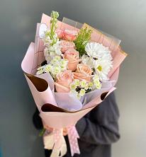 Букет цветов из:  Хризантемы и Розы в Поворино