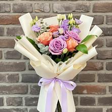 Букет цветов из:  Лизиантусы и Розы в Поворино