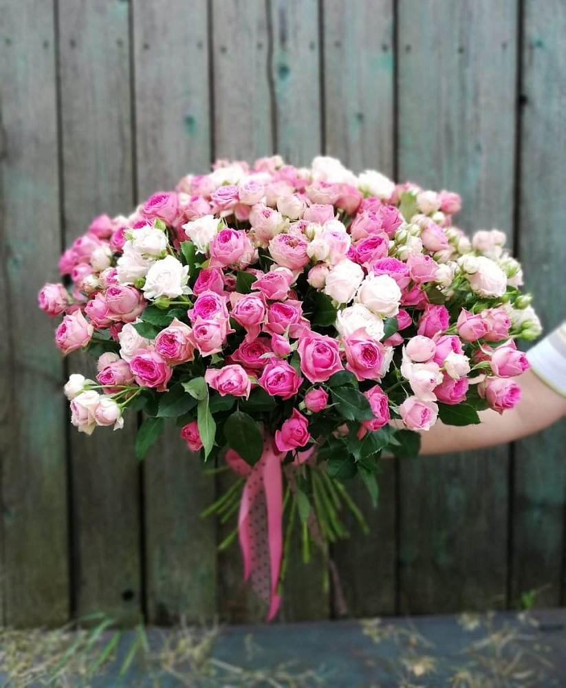 Букет Розовые кустовые розы Натали и Лав Лидия в Поворино