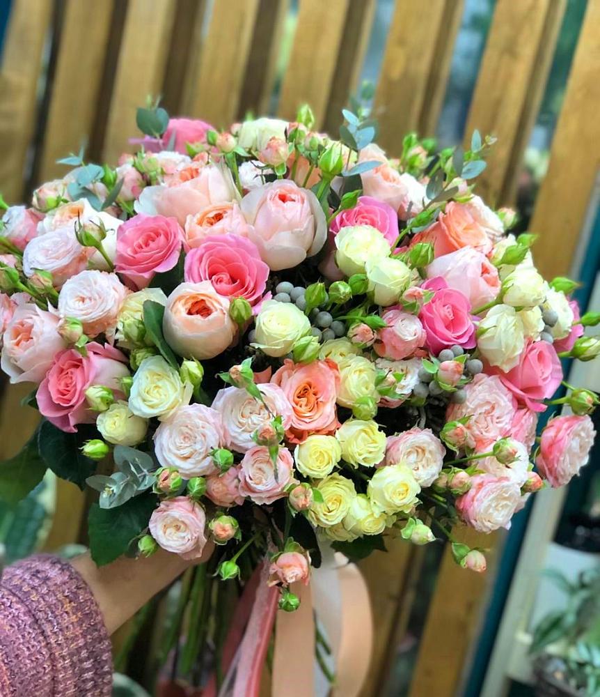 Букет цветов из: Розы в Поворино