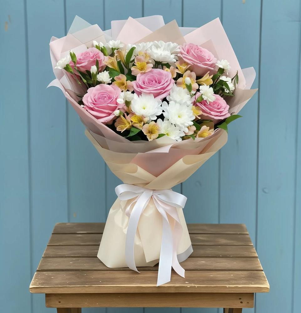 Букет цветов из: Гвоздики, Орхидеи и Розы в Поворино