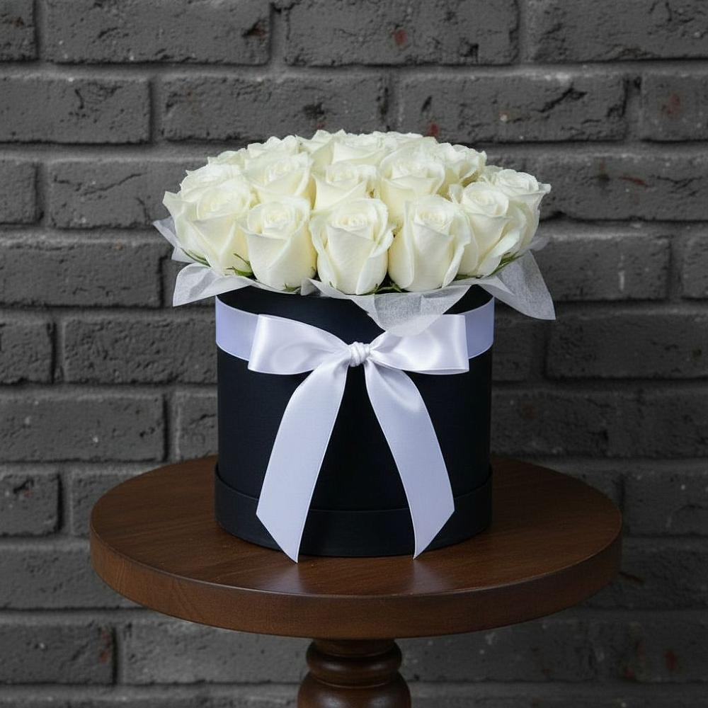 Цветочная композиция из Розы в шляпной коробке в Поворино