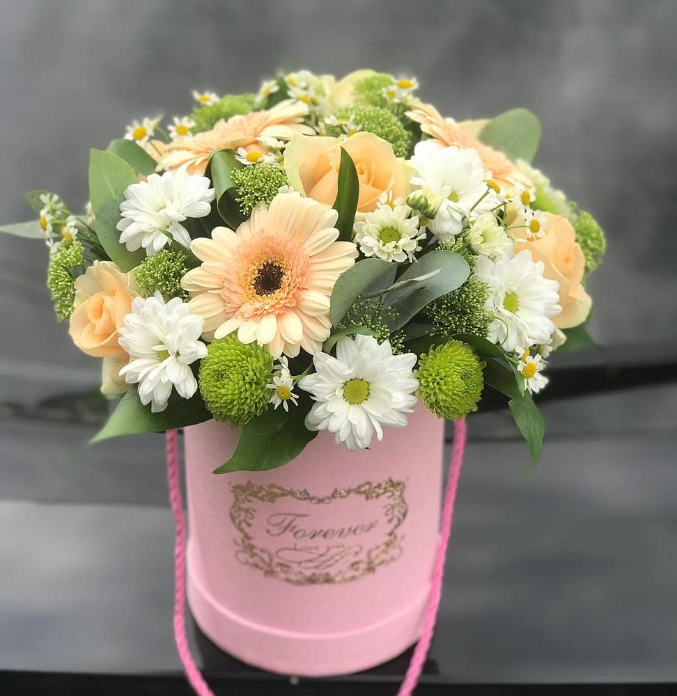 Цветочная композиция из Розы, Герберы и Хризантемы в шляпной коробке в Поворино