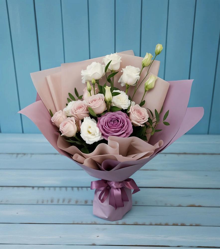 Букет цветов из: Розы и Лизиантусы в Поворино